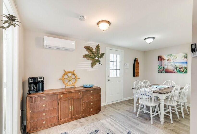 Galveston Vacation Rental: 2 Mi To Pleasure Pier!