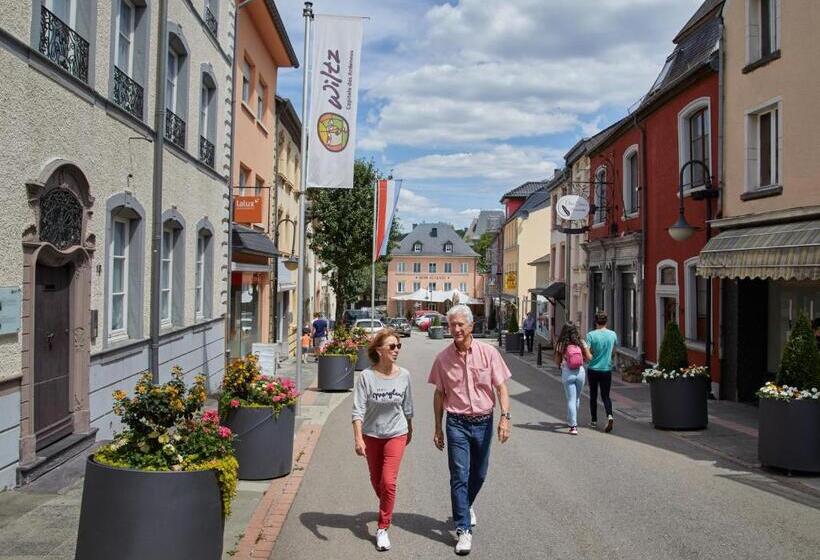 هتل -restaurant Beim Schlass