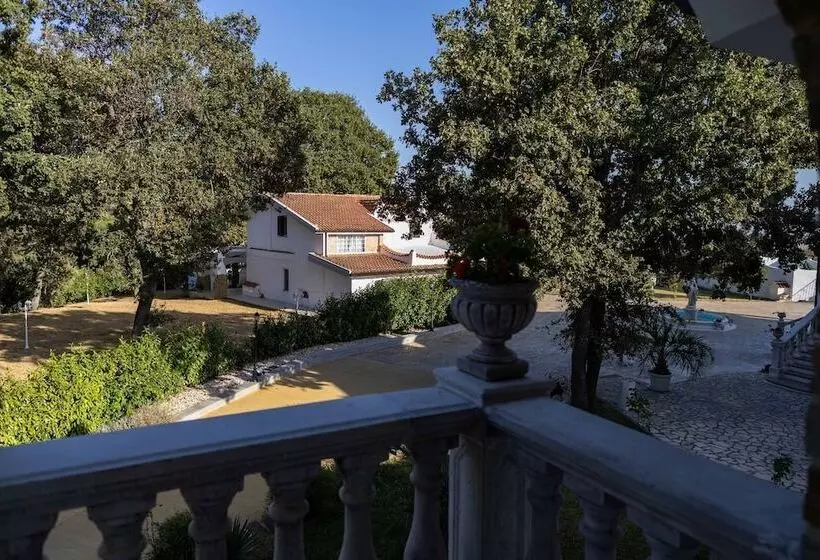 Hotelli Tenuta Lunoa