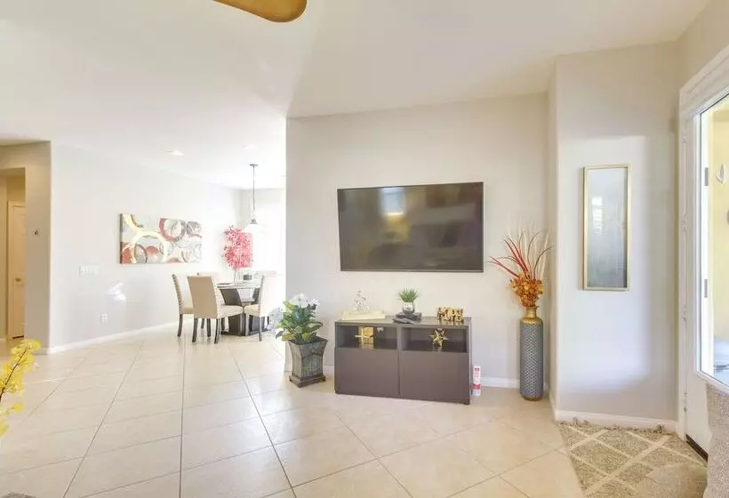 Indio Home W/ Pool Access: 2 Mi To Coachella!