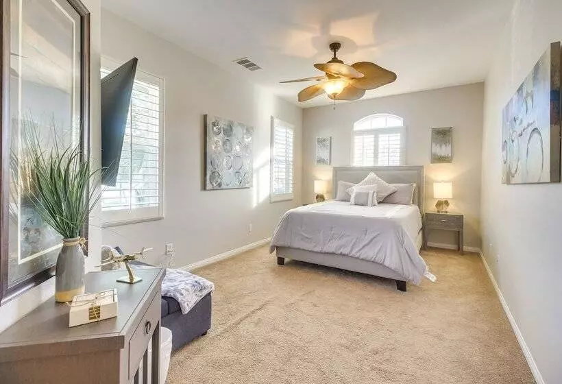 Indio Home W/ Pool Access: 2 Mi To Coachella!