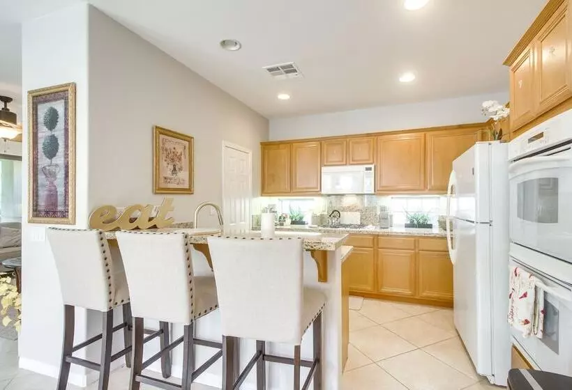 Indio Home W/ Pool Access: 2 Mi To Coachella!