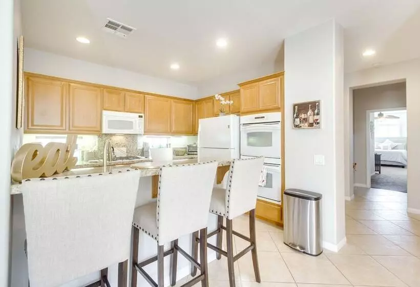 Indio Home W/ Pool Access: 2 Mi To Coachella!