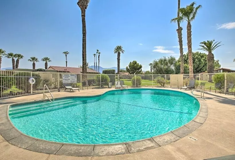 Indio Home W/ Pool Access: 2 Mi To Coachella!