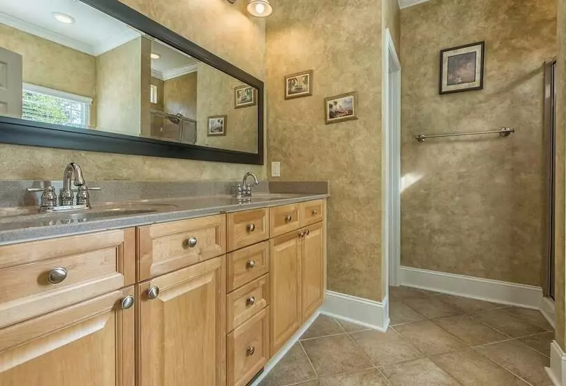 Lakeside Landing By Avantstay Private Dock