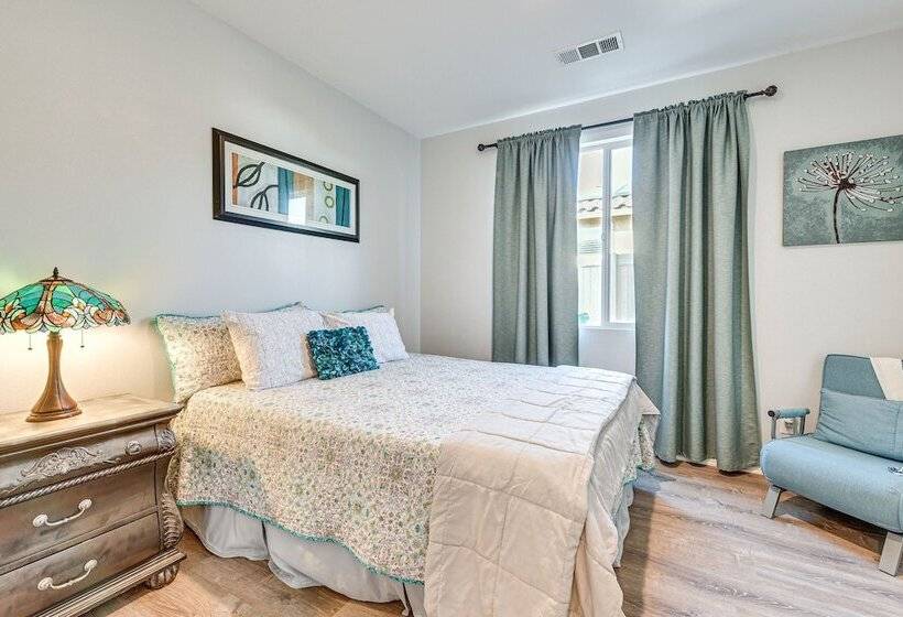 Luxe Beaumont Home W/ Private Pool!