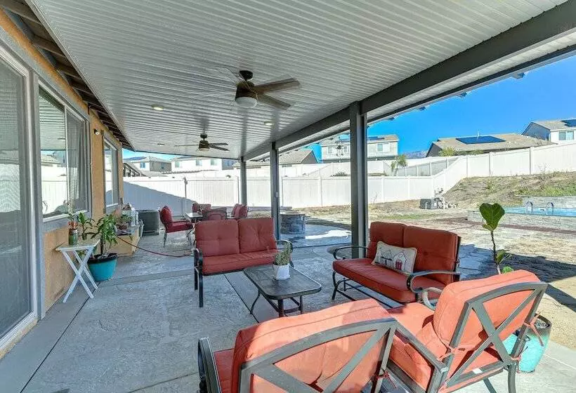 Luxe Beaumont Home W/ Private Pool!