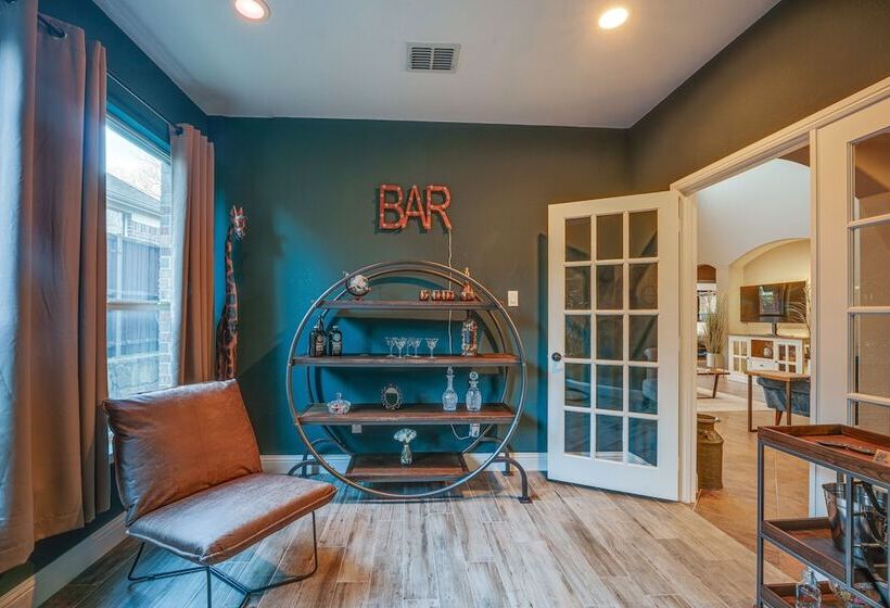 Sorrellwood  Mckinney Home W/ Pool: 4 Mi To Dtwn!