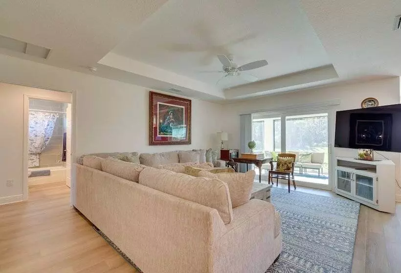 Modern The Villages Home W/ Screened Porch!