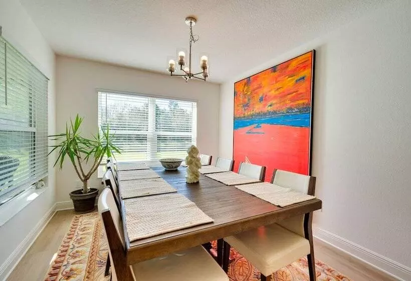 Modern The Villages Home W/ Screened Porch!