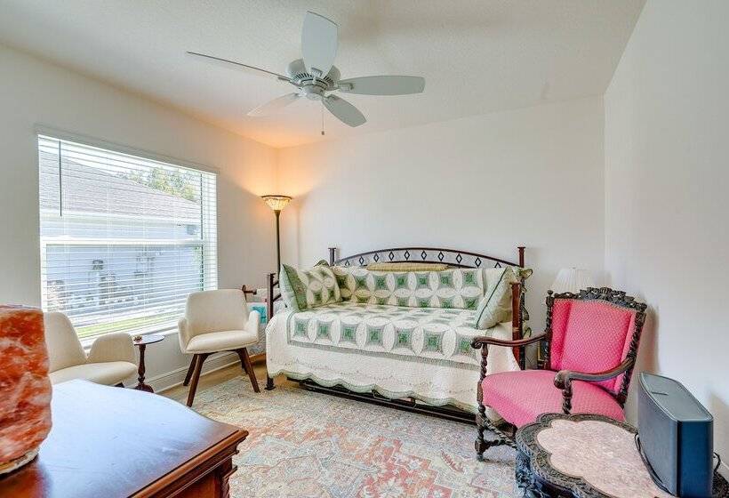 Modern The Villages Home W/ Screened Porch!