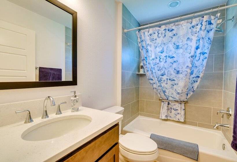 Modern The Villages Home W/ Screened Porch!