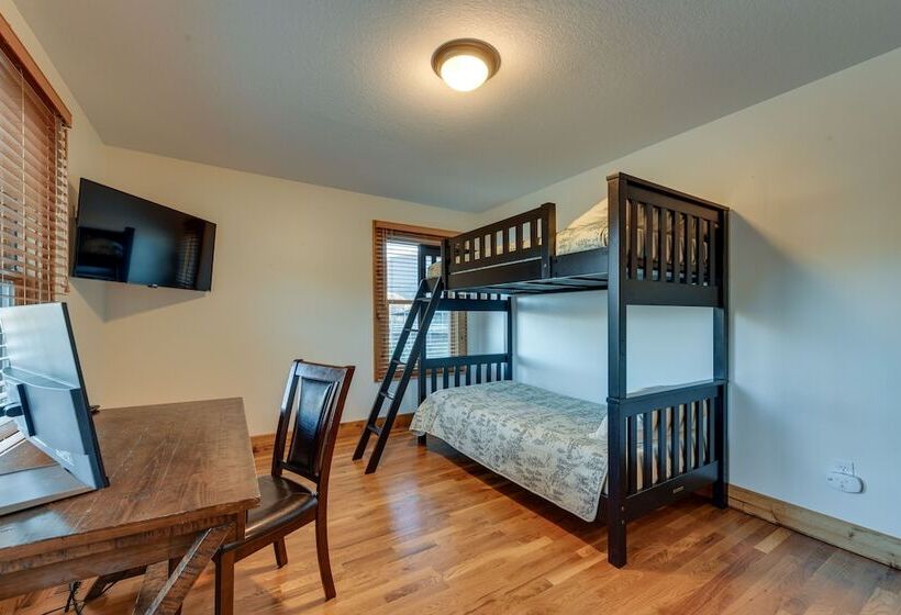 Mountain View Cabin In Maggie Valley W/ Foosball!