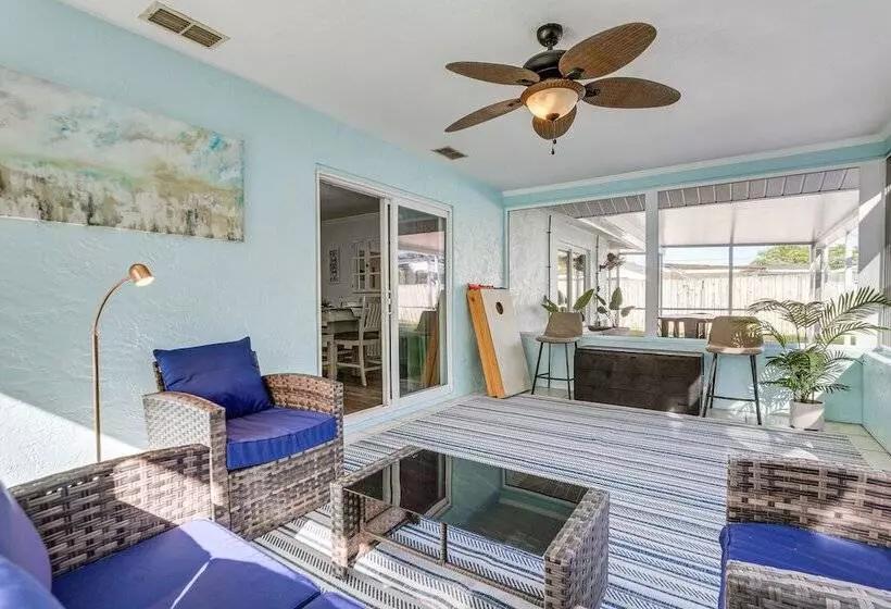 Pet Friendly Bradenton Home: Lanai W/ Heated Pool!