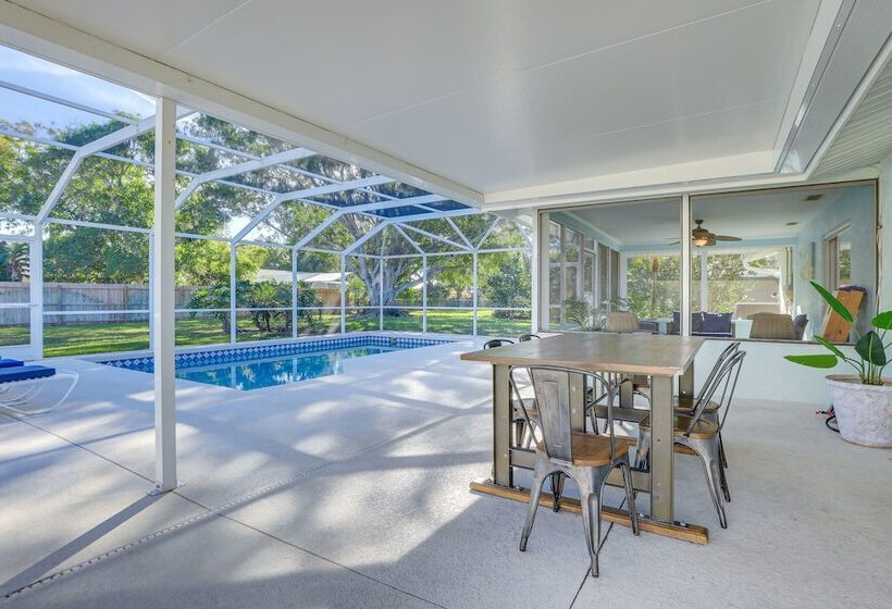 Pet Friendly Bradenton Home: Lanai W/ Heated Pool!