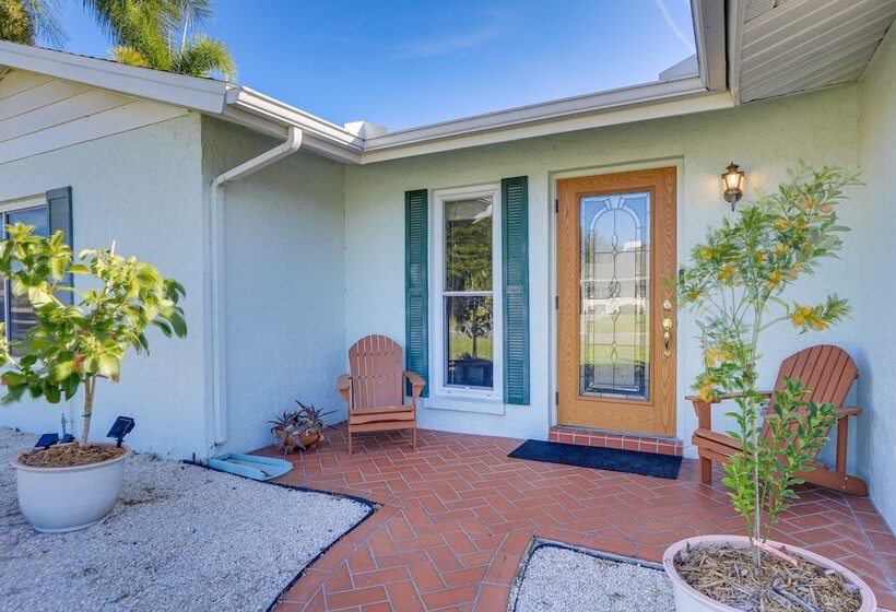Pet Friendly Bradenton Home: Lanai W/ Heated Pool!