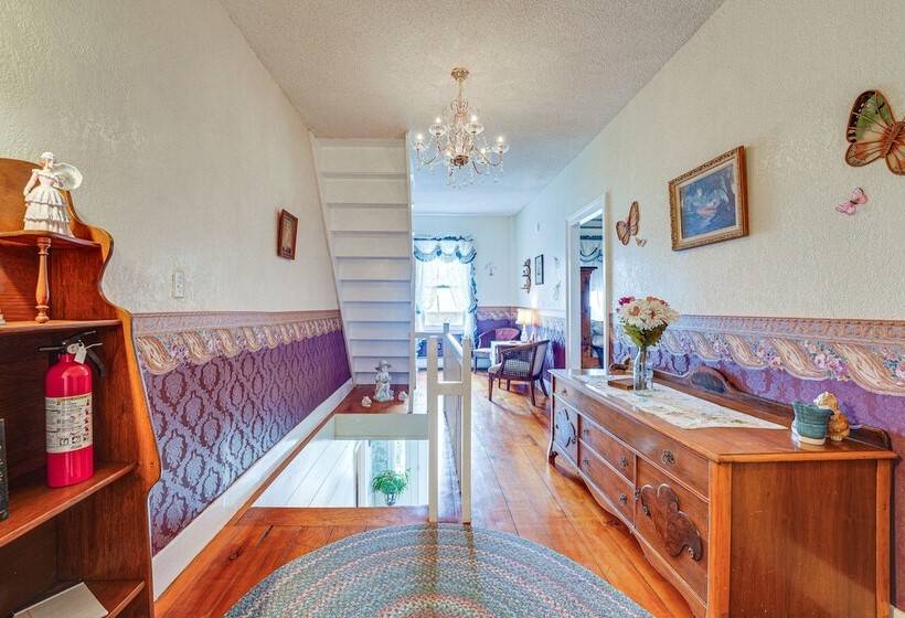 Pet Friendly Franklinville Farmhouse W/ Sunroom!