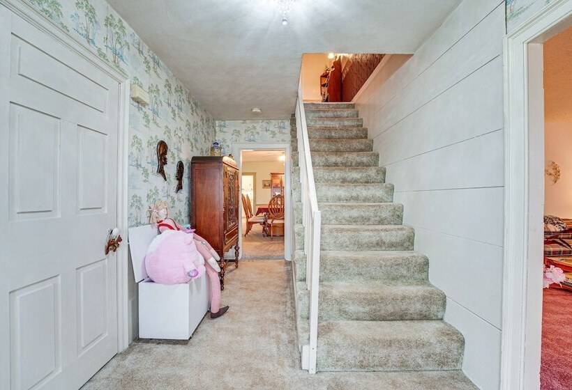 Pet Friendly Franklinville Farmhouse W/ Sunroom!