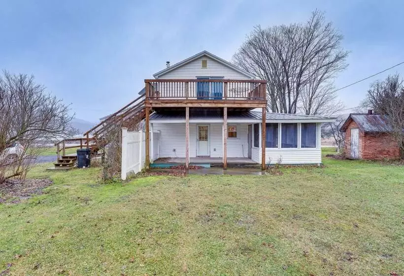 Pet Friendly Franklinville Farmhouse W/ Sunroom!