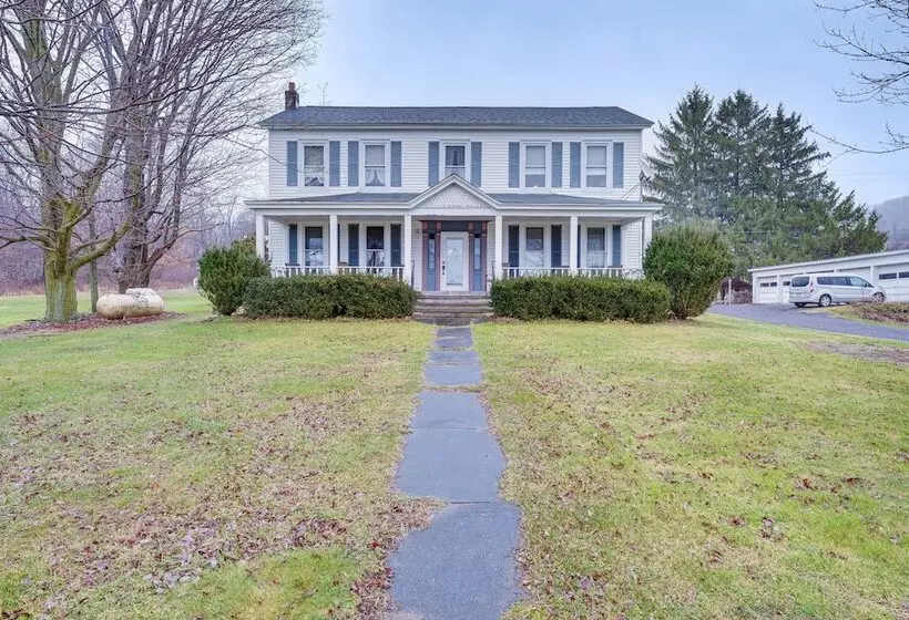 Pet Friendly Franklinville Farmhouse W/ Sunroom!