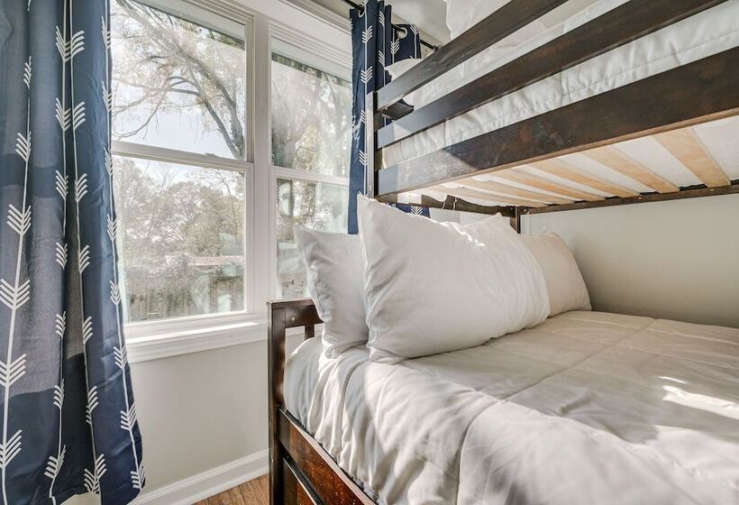 Pet Friendly Georgia Home W/ Patio, Near Golfing!