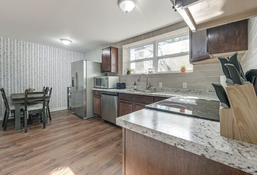 Pet Friendly Georgia Home W/ Patio, Near Golfing!