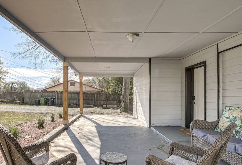 Pet Friendly Georgia Home W/ Patio, Near Golfing!