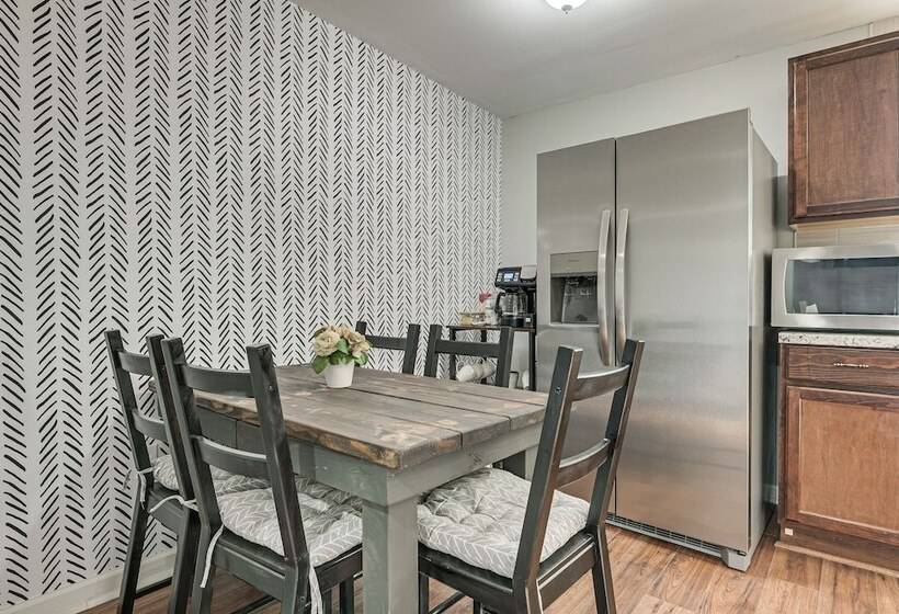 Pet Friendly Georgia Home W/ Patio, Near Golfing!