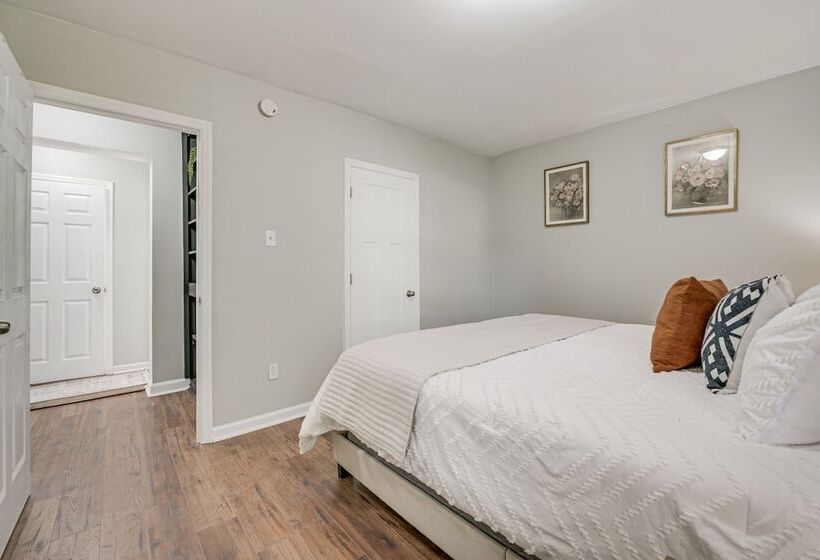 Pet Friendly Georgia Home W/ Patio, Near Golfing!