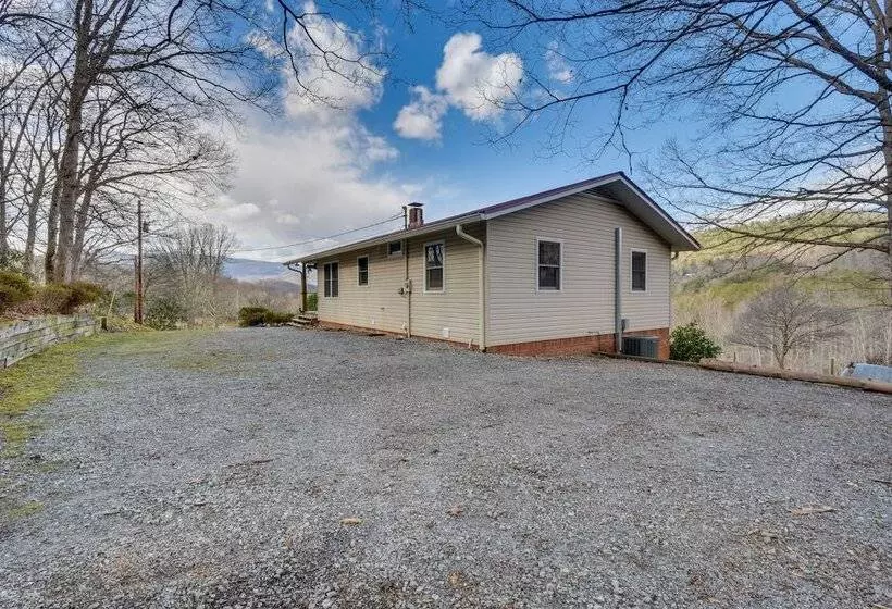 Pet Friendly Otto Home   Fire Pit & Mountain Views