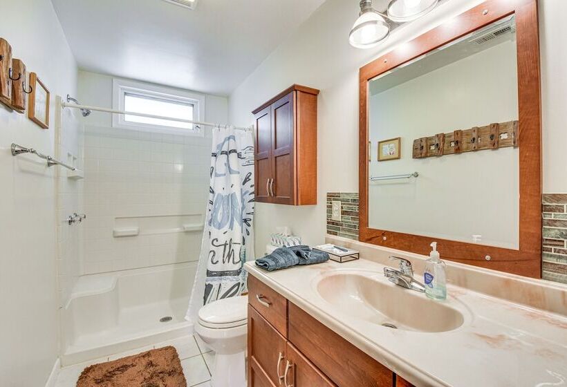 Pet Friendly Otto Home   Fire Pit & Mountain Views