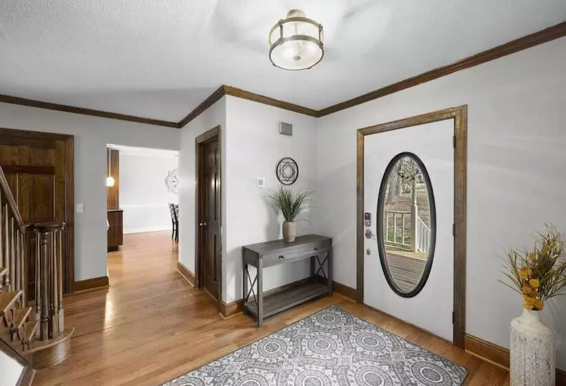 Porch Paradise By Avantstay New Pool, Firepit