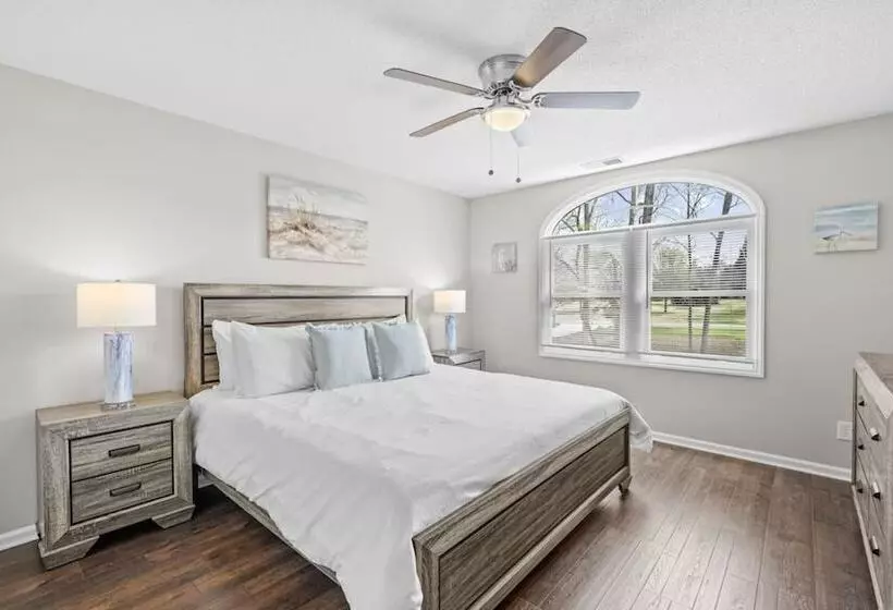 Porch Paradise By Avantstay New Pool, Firepit