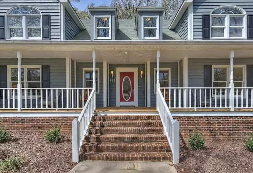 Porch Paradise By Avantstay New Pool, Firepit