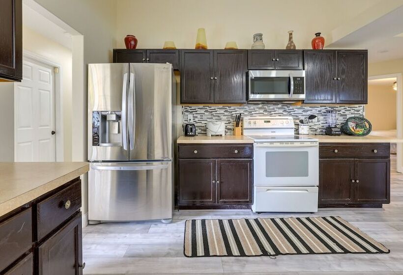 Port St Lucie Home ~ 15 Mi To Jensen Beach Park!