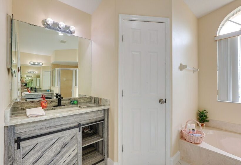 Port St Lucie Home ~ 15 Mi To Jensen Beach Park!