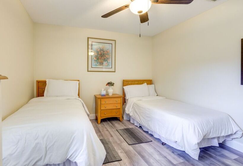 Port St Lucie Home ~ 15 Mi To Jensen Beach Park!