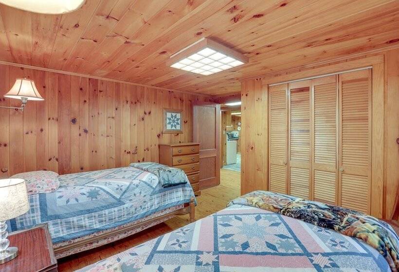 Dog Friendly Burnsville Cabin Rental Near Hiking!