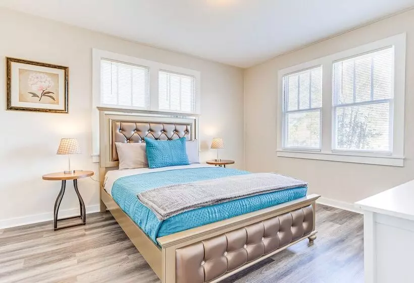 Quiet Grove Hill Cottage W/ Wraparound Deck!