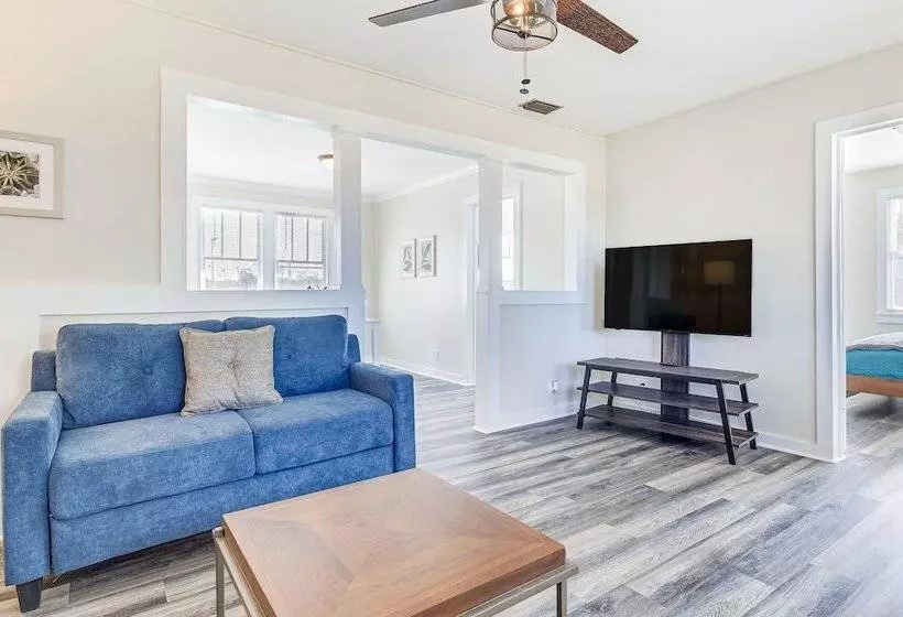 Quiet Grove Hill Cottage W/ Wraparound Deck!