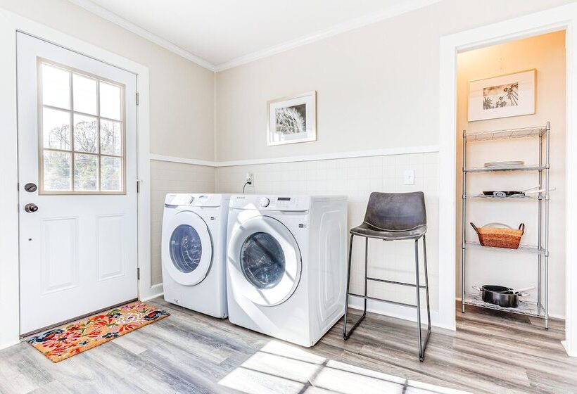 Quiet Grove Hill Cottage W/ Wraparound Deck!