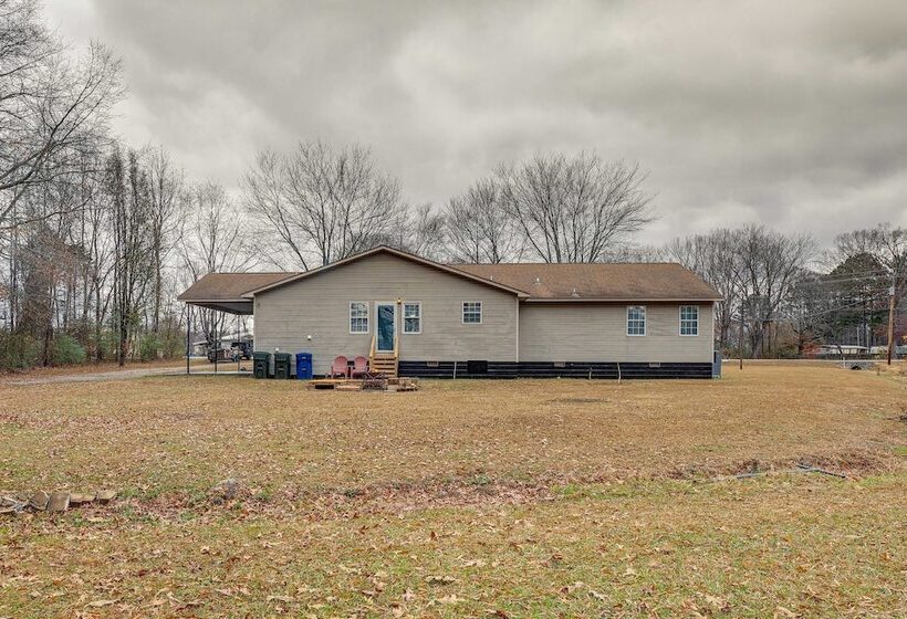 Secluded Hazel Green Home W/ Yard!