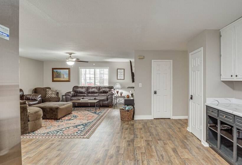 Secluded Hazel Green Home W/ Yard!