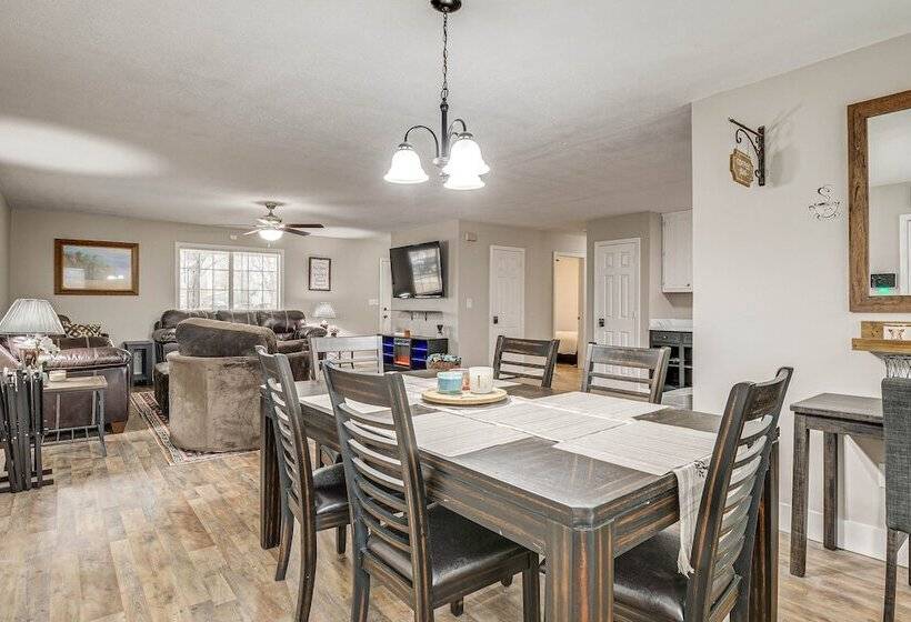 Secluded Hazel Green Home W/ Yard!