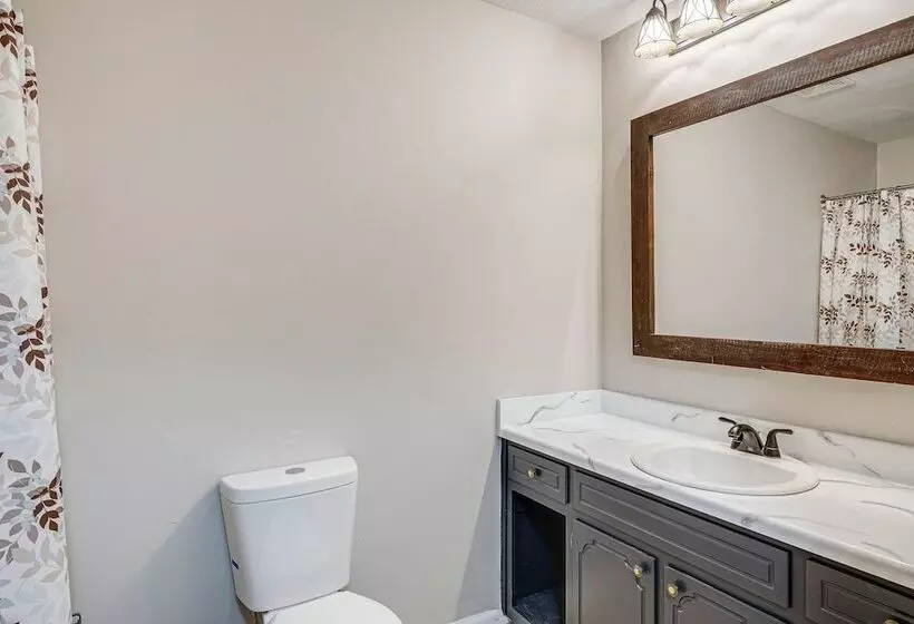 Secluded Hazel Green Home W/ Yard!