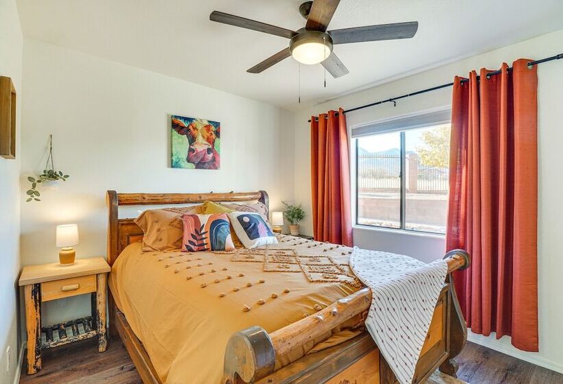 Sierra Vista Home W/ Private Pool & Game Room