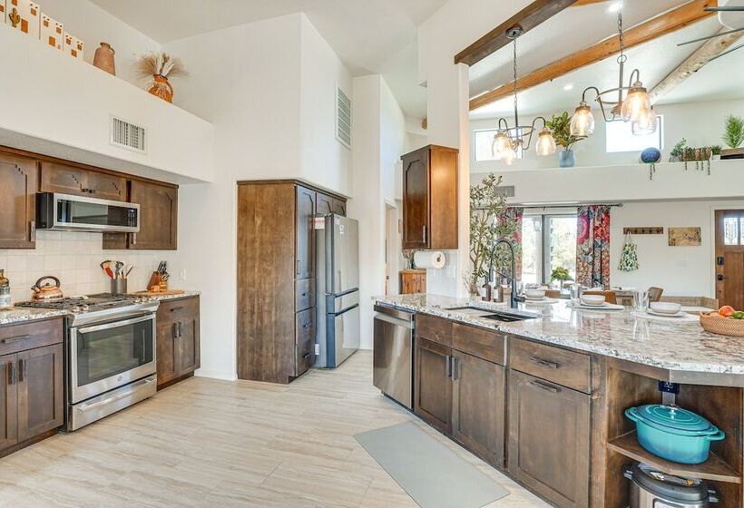 Sierra Vista Home W/ Private Pool & Game Room