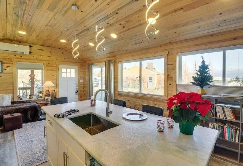 Skydance Cabin In Polson, 5 Mi To Flathead Lake!