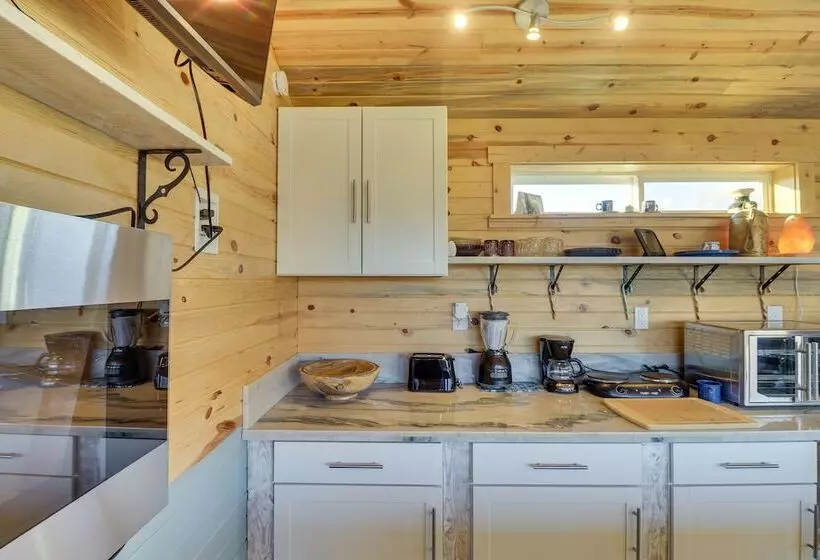 Skydance Cabin In Polson, 5 Mi To Flathead Lake!