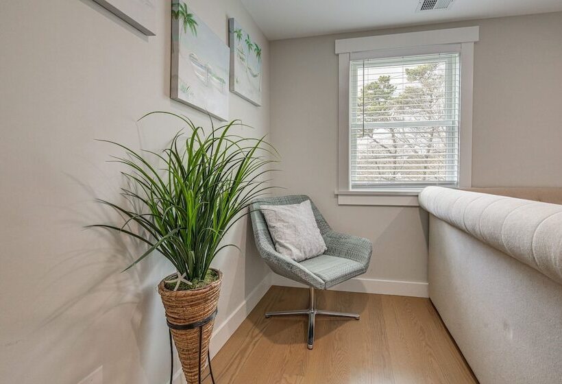 Modern Cape Cod Home W/ Patio: 2 Mi To Beaches!